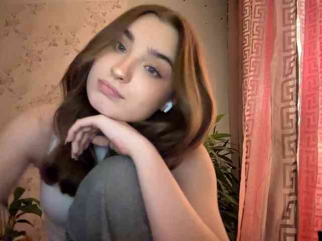 ChristiaPettet webcam