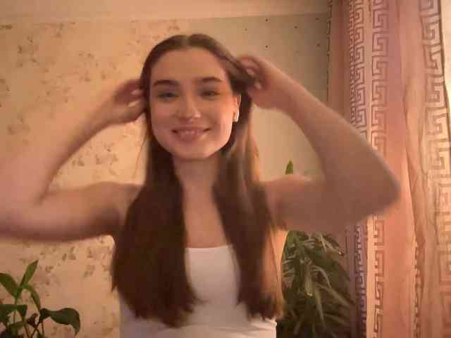 ChristiaPettet webcam