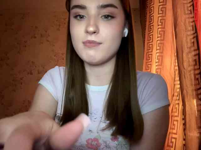 ChristiaPettet webcam