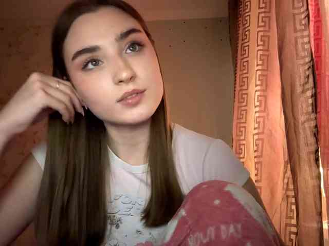 ChristiaPettet webcam