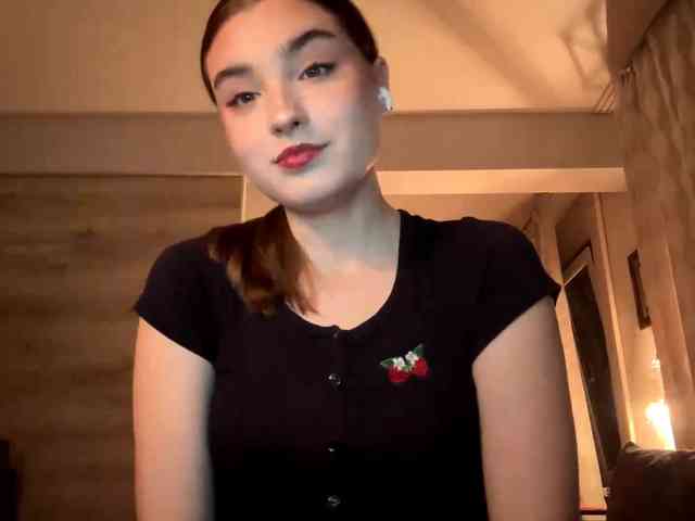 ChristiaPettet webcam