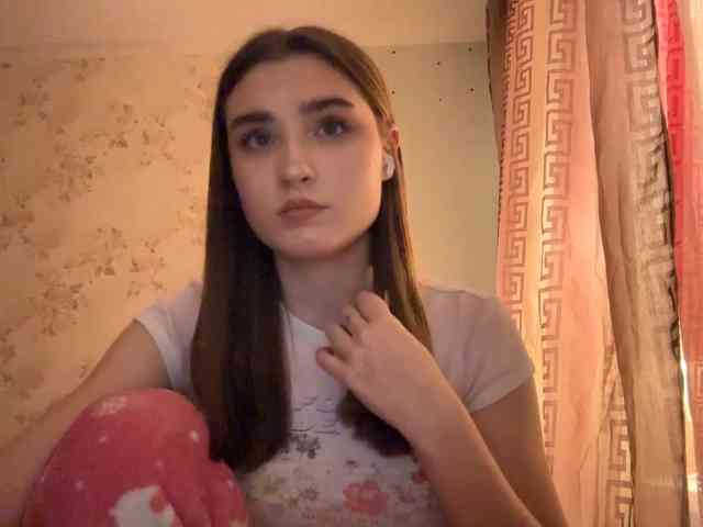 ChristiaPettet webcam