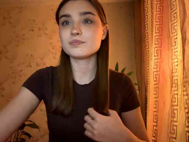 ChristiaPettet webcam