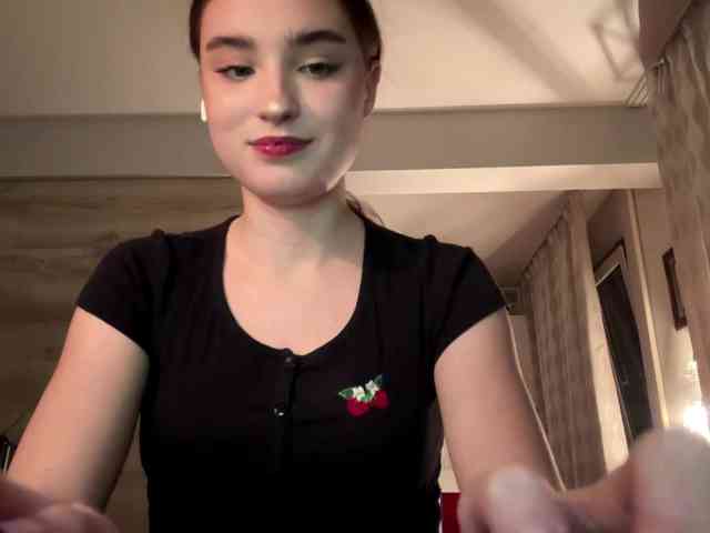 ChristiaPettet webcam