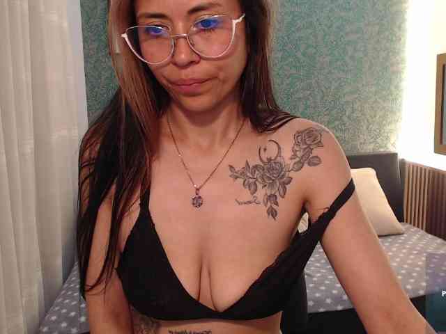 Liaaa-Seraaph webcam