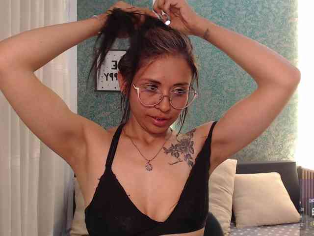 Liaaa-Seraaph webcam