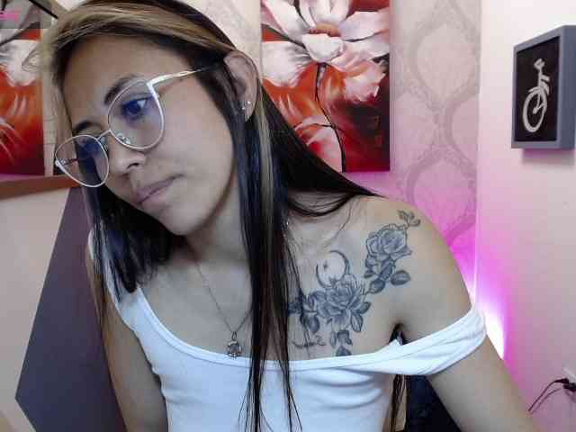 Liaaa-Seraaph webcam