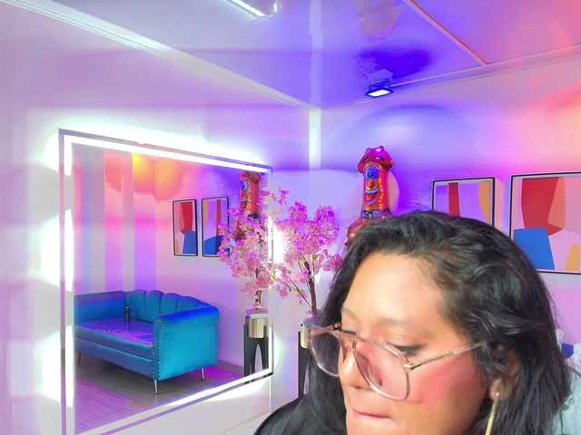 Alondra-gomex's BongaCams show and profile