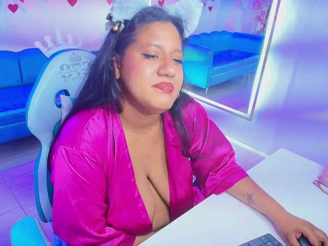 Alondra-gomex's BongaCams show and profile