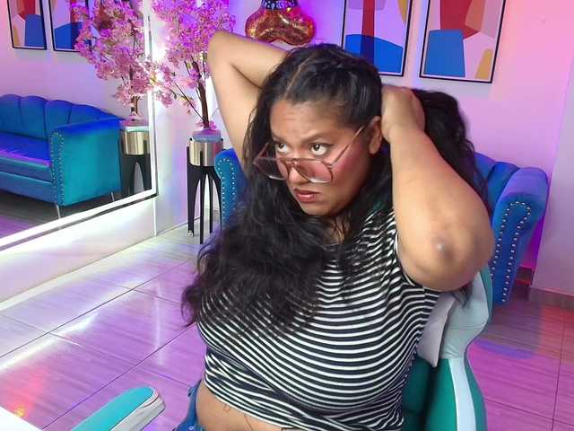 Alondra-gomex's BongaCams show and profile