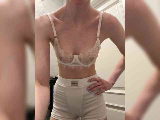 Sweet-and-Horny webcam