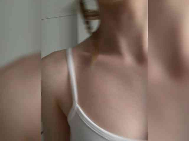 Sweet-and-Horny webcam