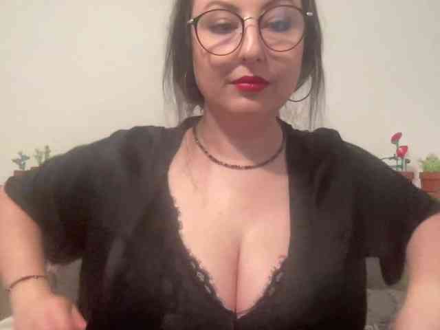 DorothyKiss webcam