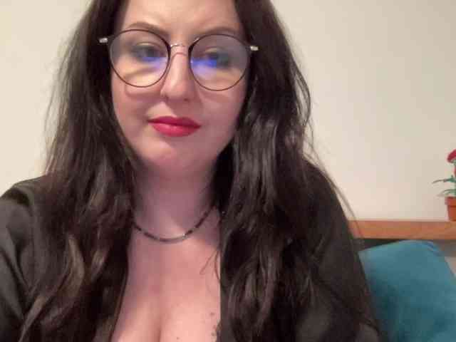 DorothyKiss webcam