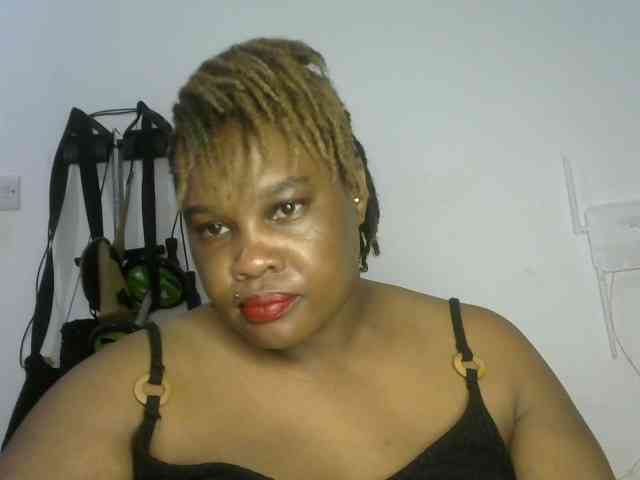 Thickyeve Live Webcam on BongaCams