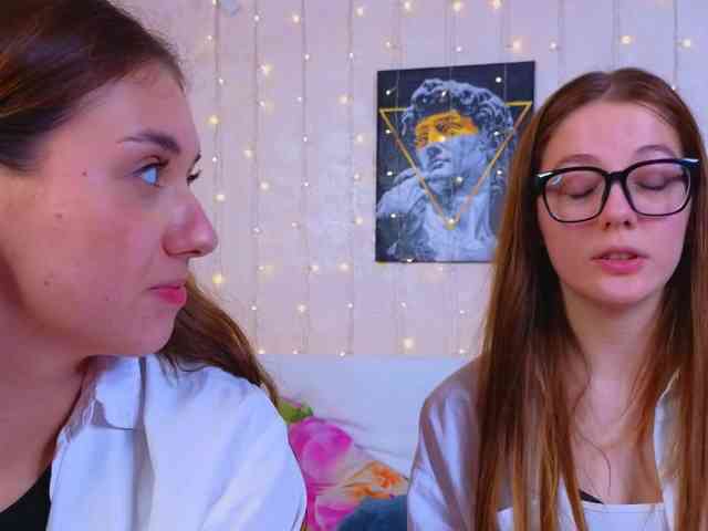 SweetTwins001 webcam