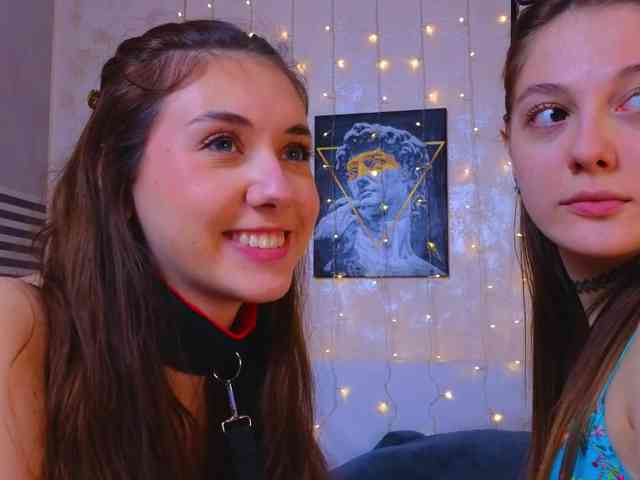 SweetTwins001 webcam