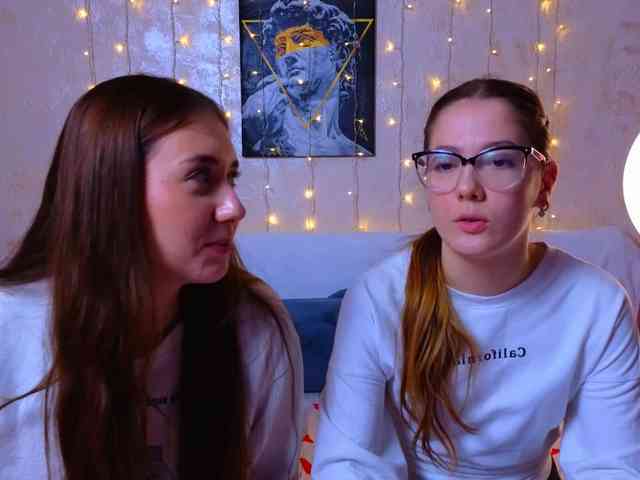 SweetTwins001 webcam