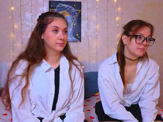 SweetTwins001 webcam