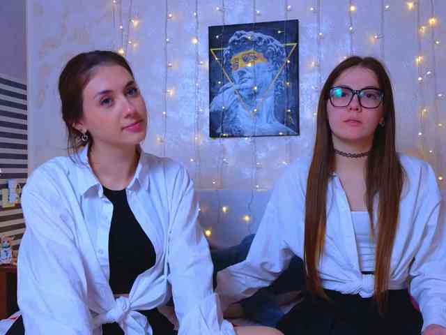 SweetTwins001 webcam