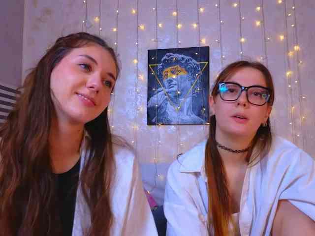 SweetTwins001 webcam