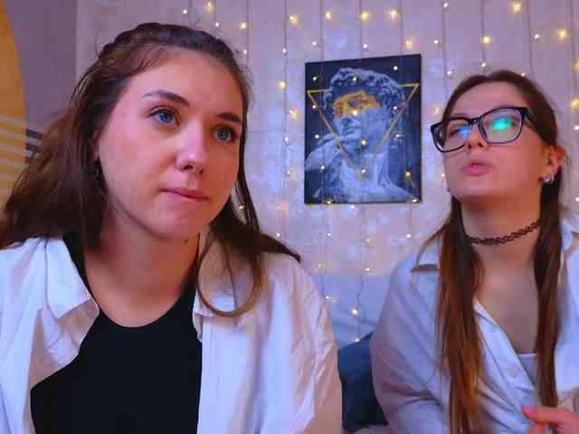 SweetTwins001 webcam