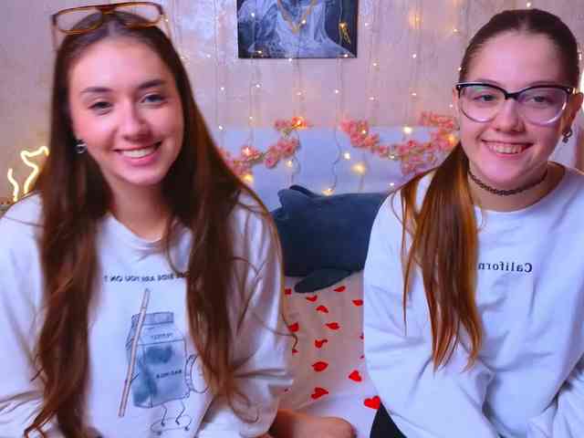 SweetTwins001 webcam