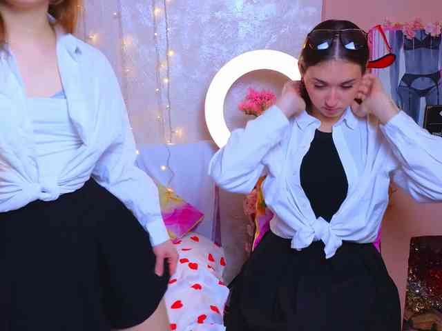 SweetTwins001 webcam