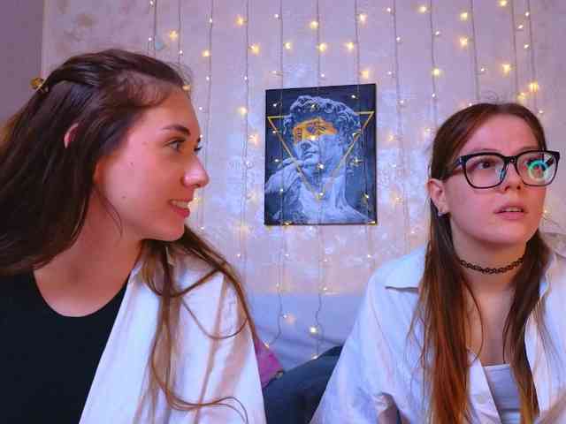 SweetTwins001 webcam