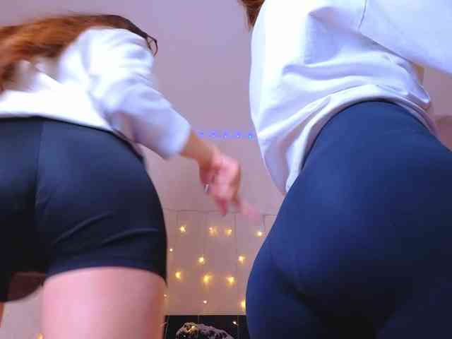 SweetTwins001 webcam