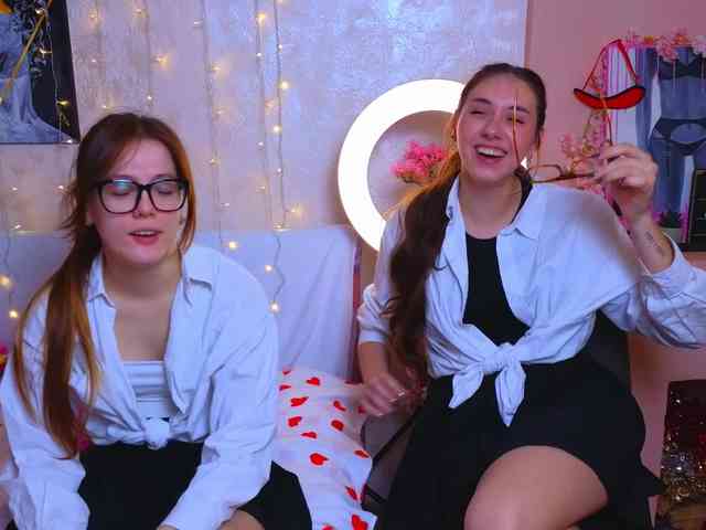 SweetTwins001 webcam