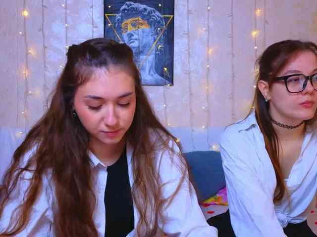 SweetTwins001 webcam