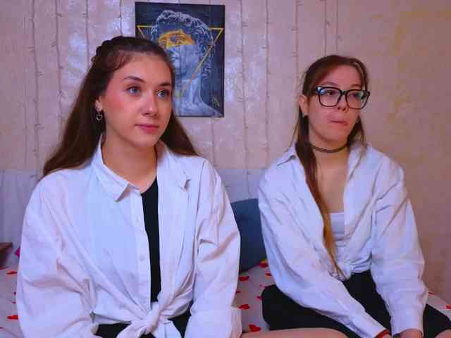 SweetTwins001 webcam