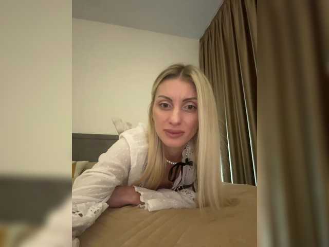 KarinaSim's BongaCams show and profile