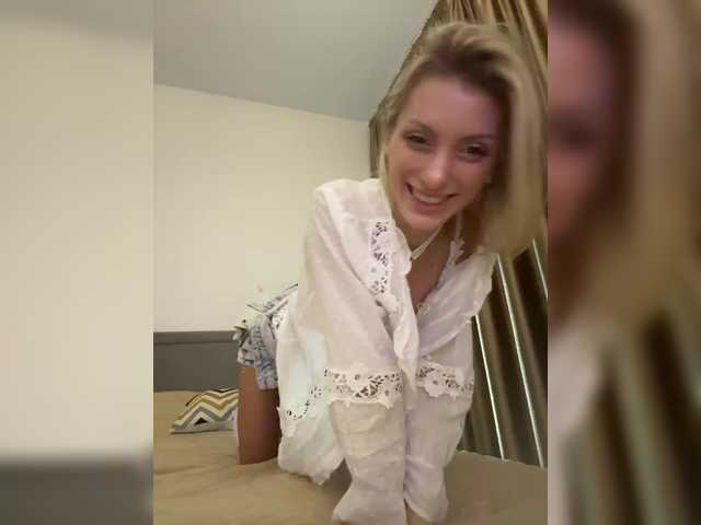 KarinaSim from BongaCams is Freechat