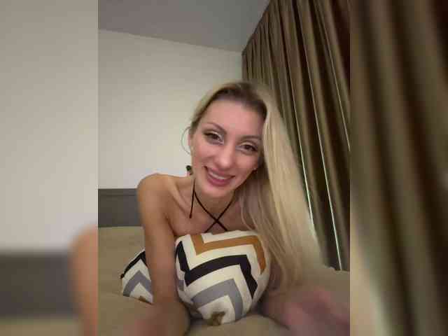 KarinaSim webcam