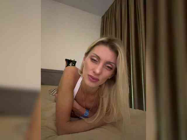 KarinaSim webcam