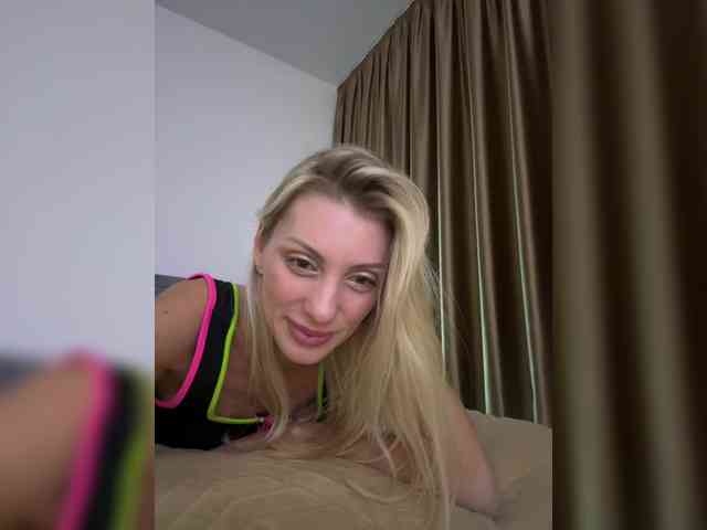KarinaSim webcam
