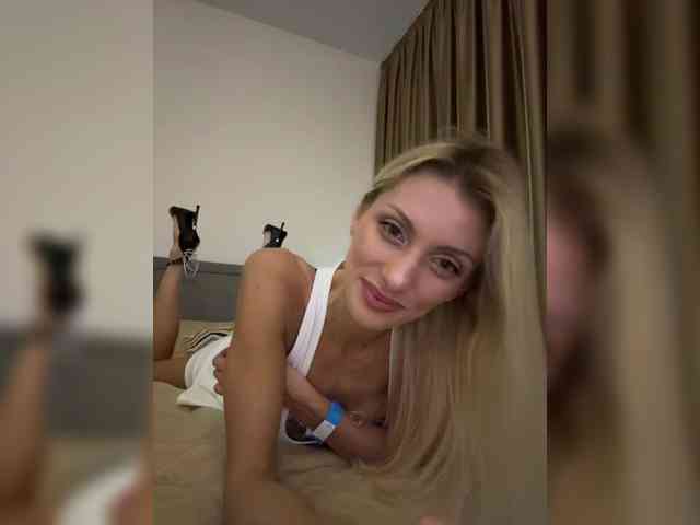 KarinaSim webcam