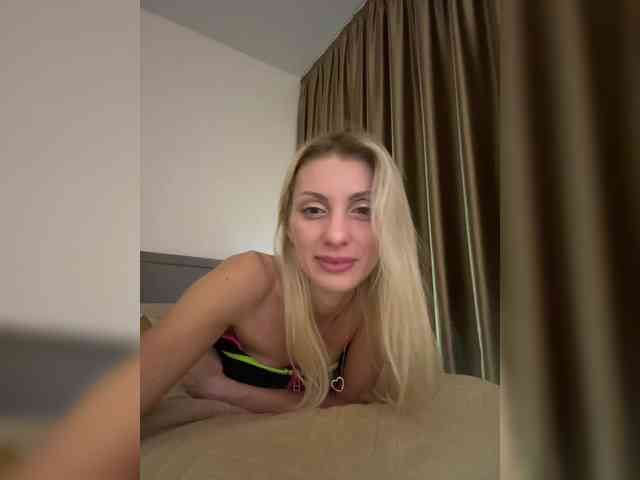 KarinaSim webcam