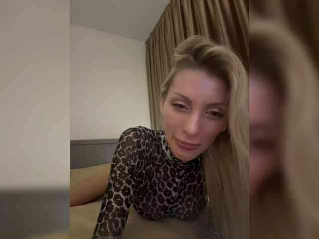 KarinaSim webcam