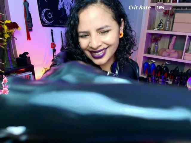 Miss_Saralovens webcam