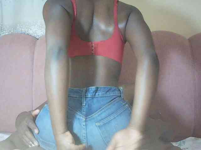 prettyyoungthing1 webcam