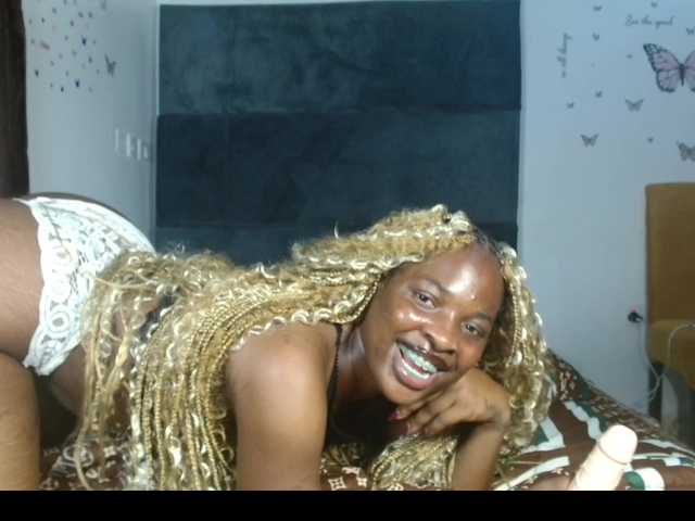 Ebonnyy's BongaCams show and profile