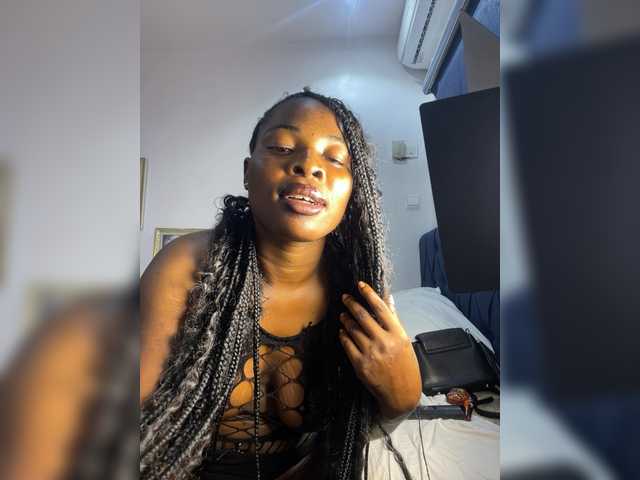 Ebonnyy's BongaCams show and profile