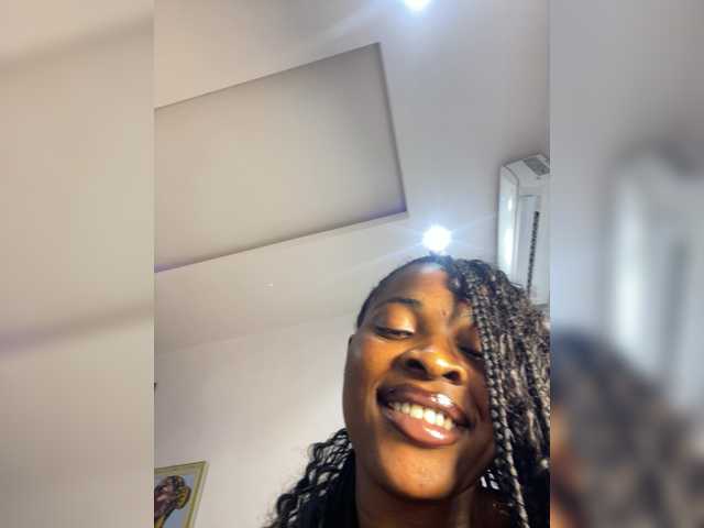 Ebonnyy's BongaCams show and profile