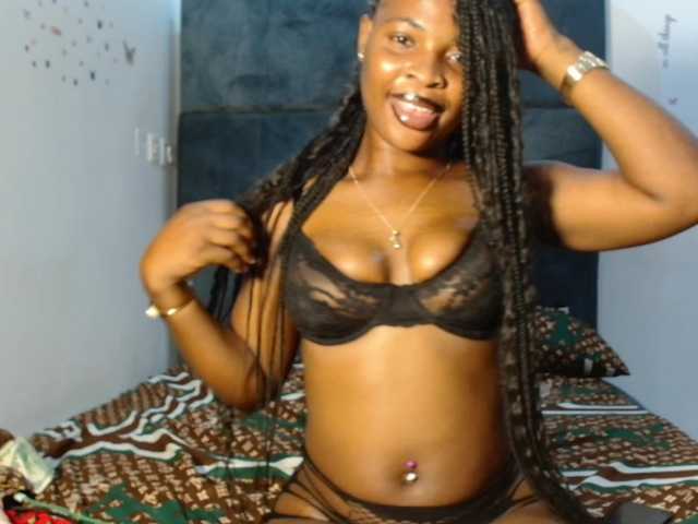 Ebonnyy's BongaCams show and profile