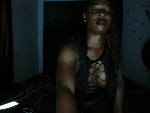 Ebonnyy's BongaCams show and profile