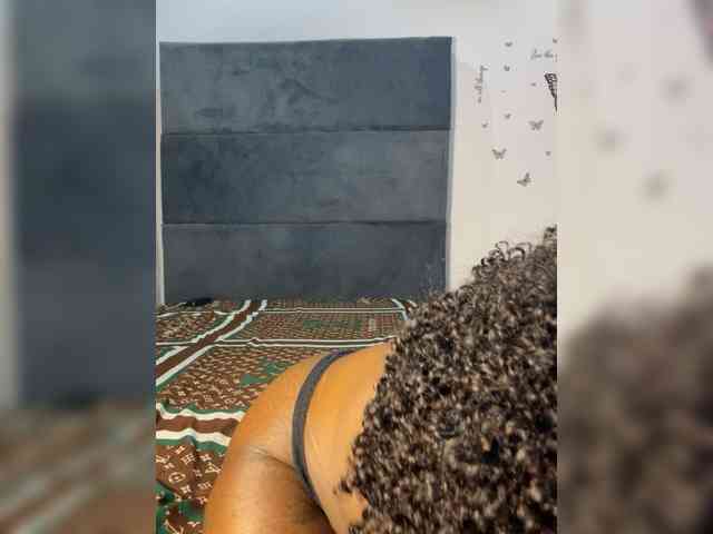 Ebonnyy Live Webcam on BongaCams