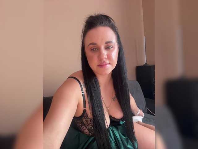 Cherry999's BongaCams show and profile